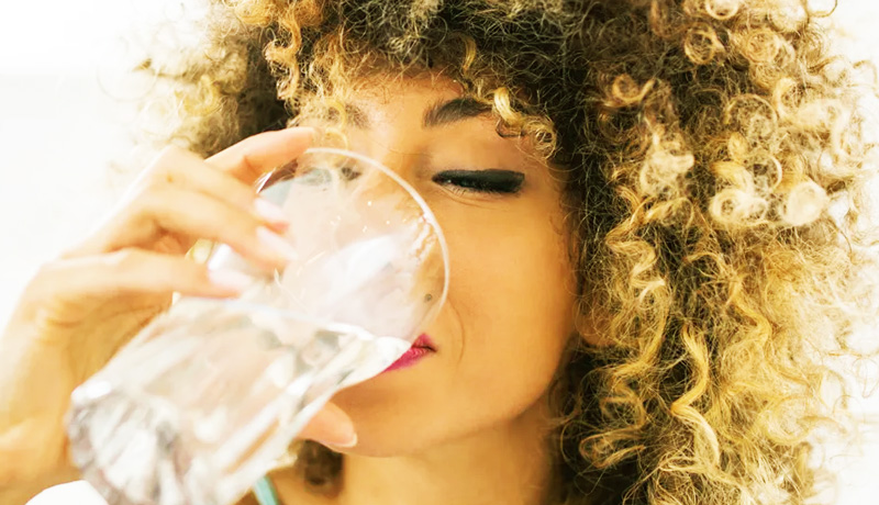 Drink water: This is what happens when you drink 8 cups a day!