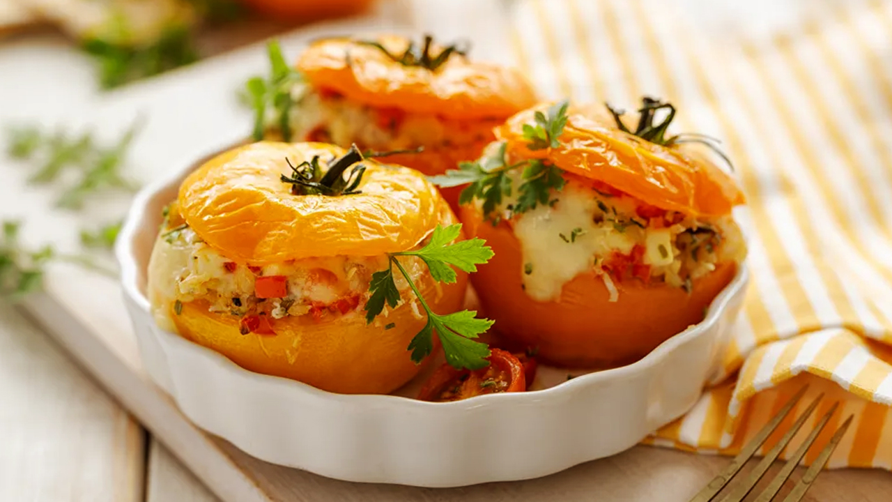 Stuffed tomatoes: Quick recipe with minced meat and rice