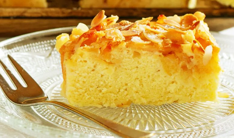 Almond cake: Super moist recipe like from the bakery
