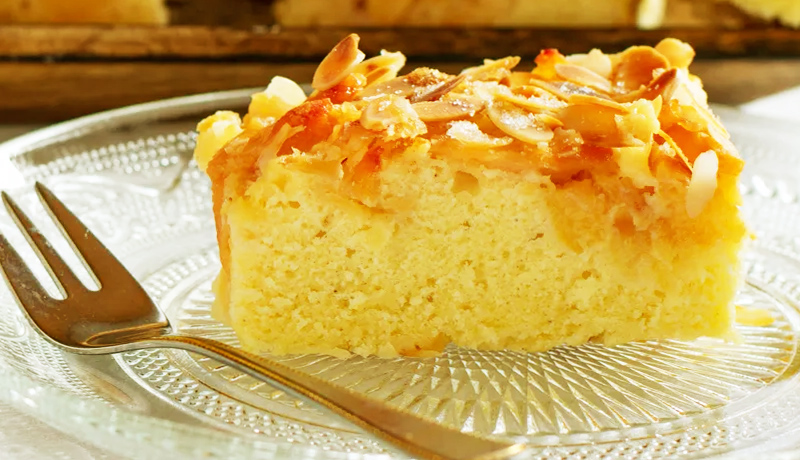 Almond cake: Super moist recipe like from the bakery